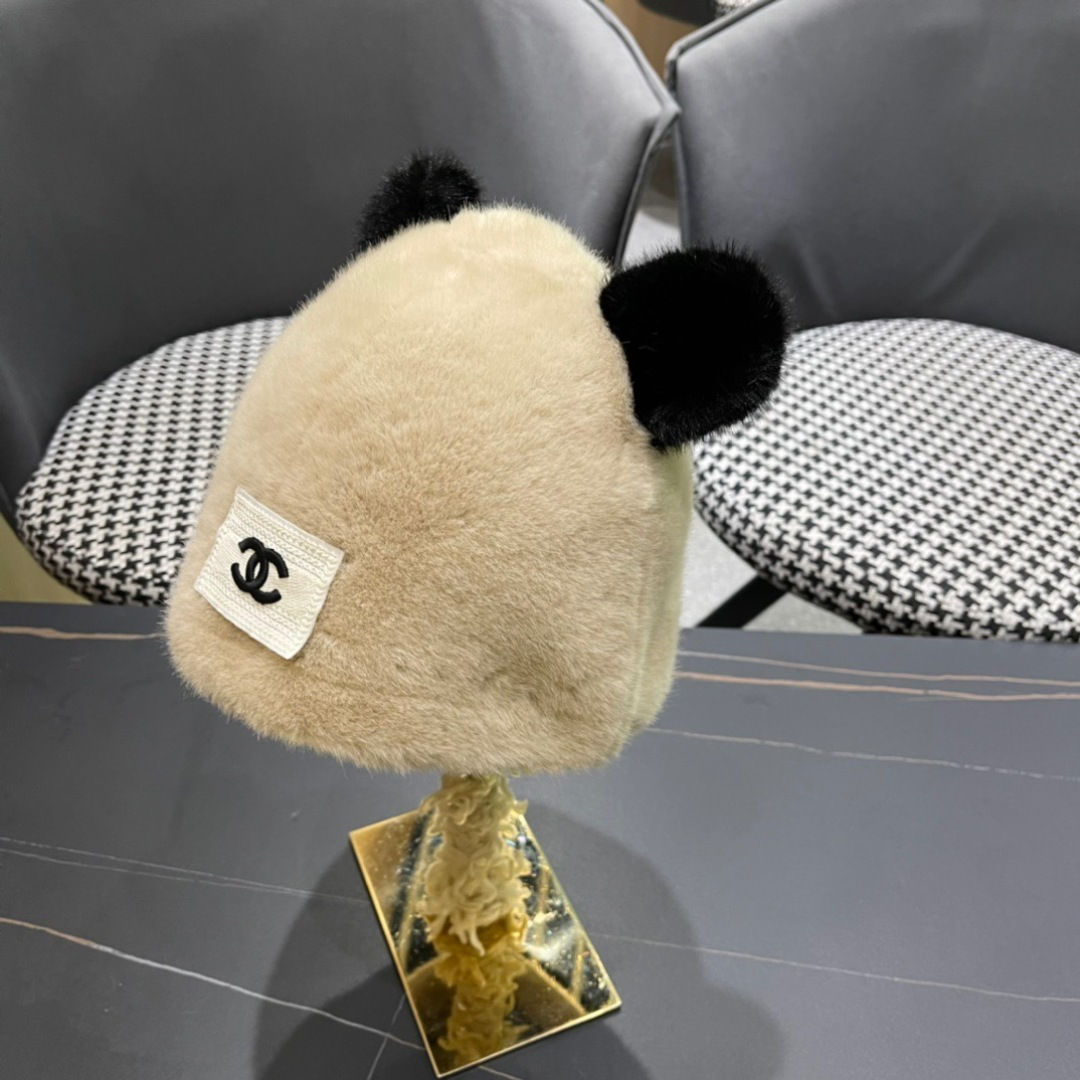 。香奈儿Chanel 国潮子女秋冬可爱渔夫帽大头围毛绒保暖帽