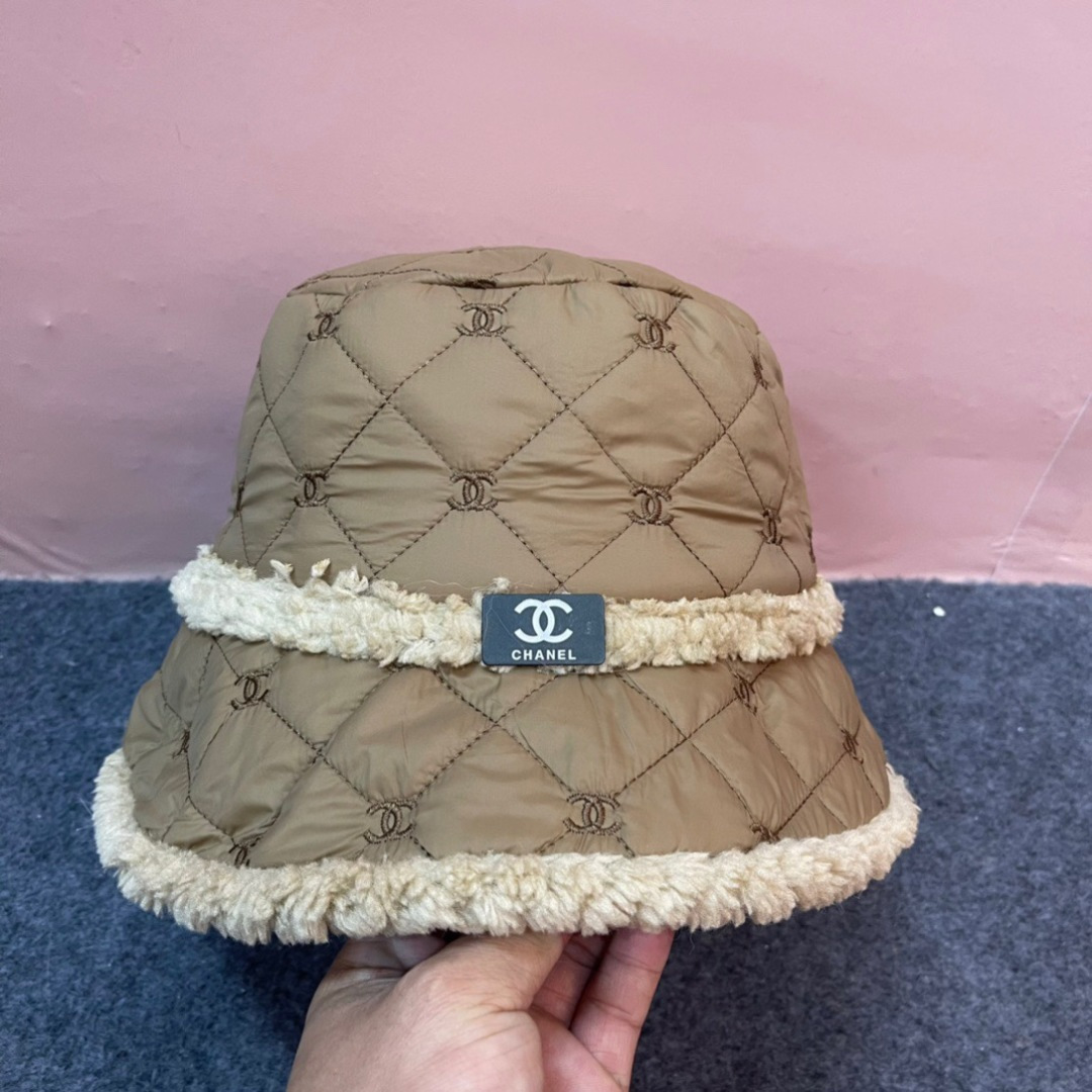 【CHANEL香奈儿】2024新款羽绒羊羔毛小香款渔夫帽，超好搭配，