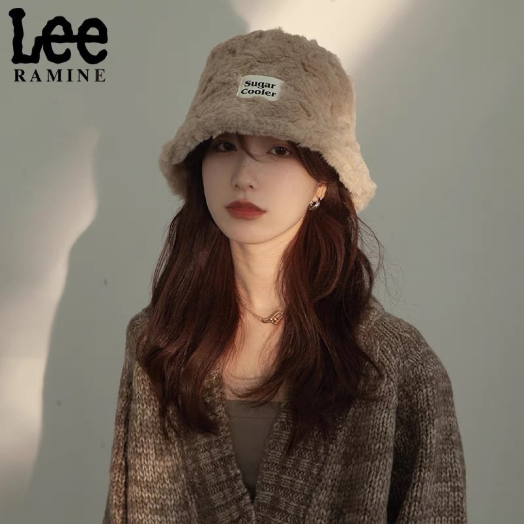 NO:223984,【CELINE】New autumn and winter fluffy small bucket hat fisherman hat, simple alphabet elements are super easy to match, single product hat straw hat fisherman hat baseball hat knit hat, hat, celine, celine, espadrilles, hats19860909【CELINE赛琳】新款秋冬毛绒绒小桶帽渔夫帽,简约字母元素超好搭配,出街单品帽子草帽渔夫帽棒球帽针织帽,帽子,celine,celine,espadrilles,hats,hat
