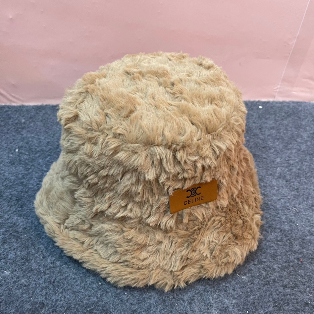 【CELINE赛琳】2024新款秋冬毛绒绒小桶帽渔夫帽，简约字母元素超好搭配，出街单品