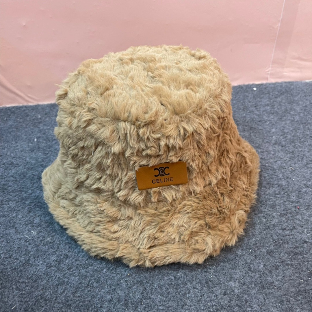 【CELINE赛琳】2024新款秋冬毛绒绒小桶帽渔夫帽，简约字母元素超好搭配，出街单品