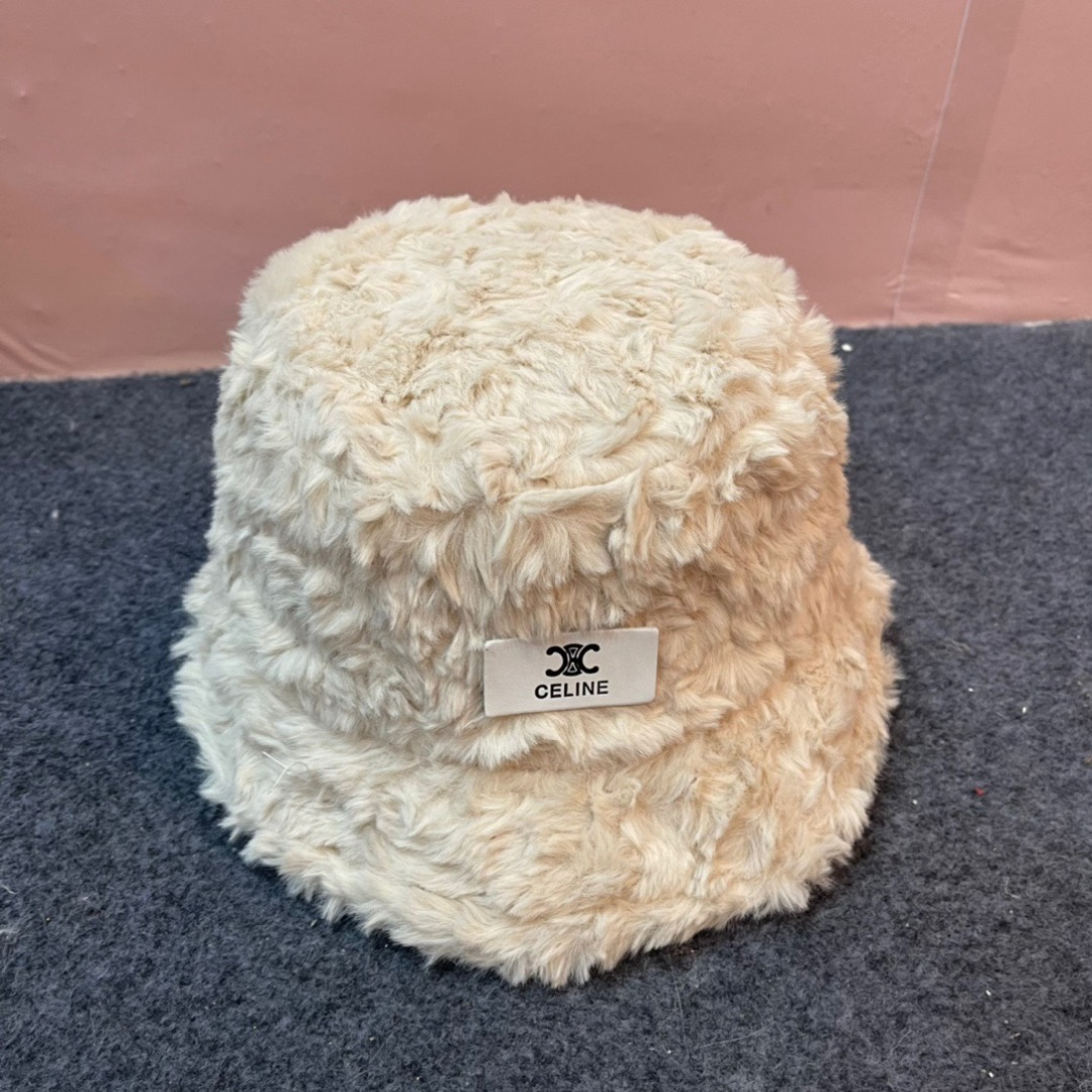 【CELINE赛琳】2024新款秋冬毛绒绒小桶帽渔夫帽，简约字母元素超好搭配，出街单品