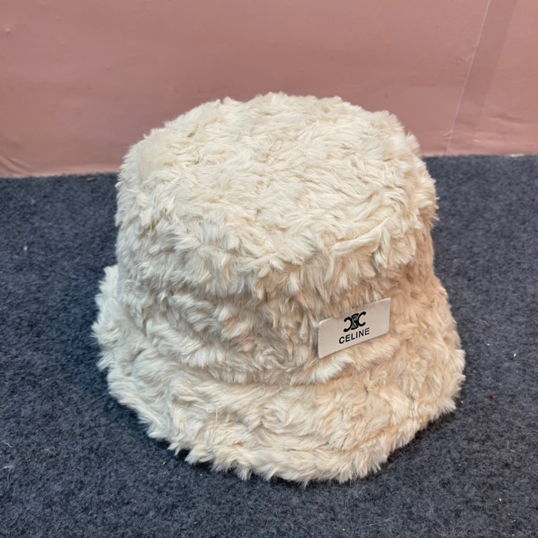 【CELINE赛琳】2024新款秋冬毛绒绒小桶帽渔夫帽，简约字母元素超好搭配，出街单品