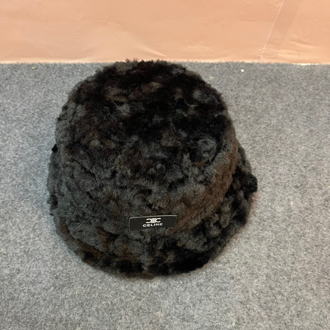 【CELINE赛琳】2024新款秋冬毛绒绒小桶帽渔夫帽，简约字母元素超好搭配，出街单品