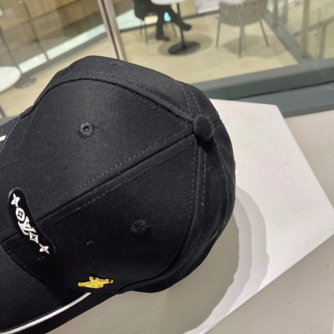  【路易威登LV】2022冬季新款小香风棒球帽，超火爆💖质感一流，出街超好搭配！