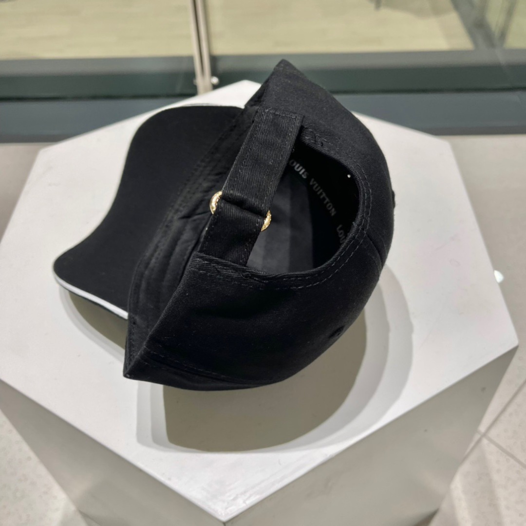  【路易威登LV】2022冬季新款小香风棒球帽，超火爆💖质感一流，出街超好搭配！