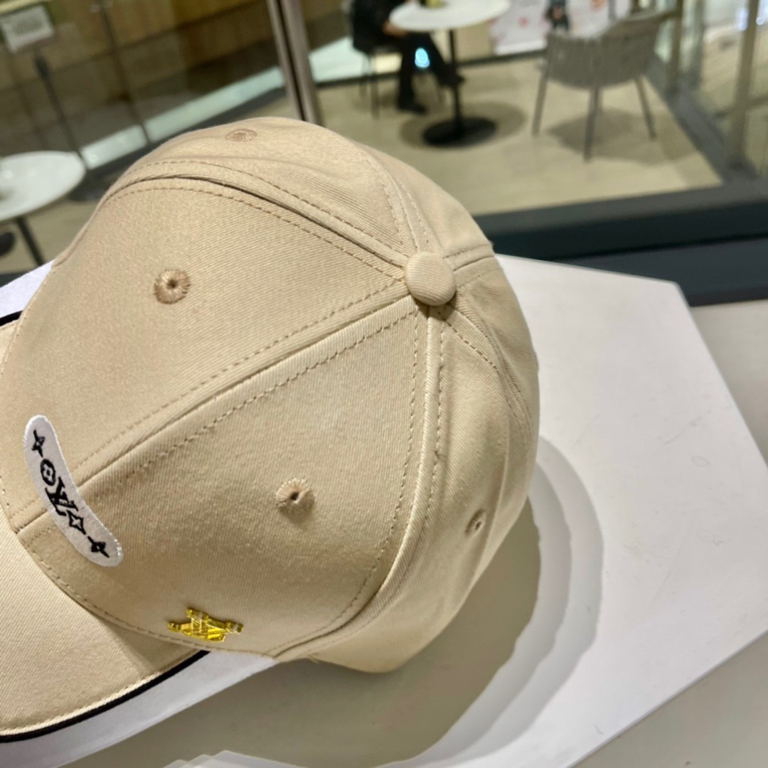  【路易威登LV】2022冬季新款小香风棒球帽，超火爆💖质感一流，出街超好搭配！