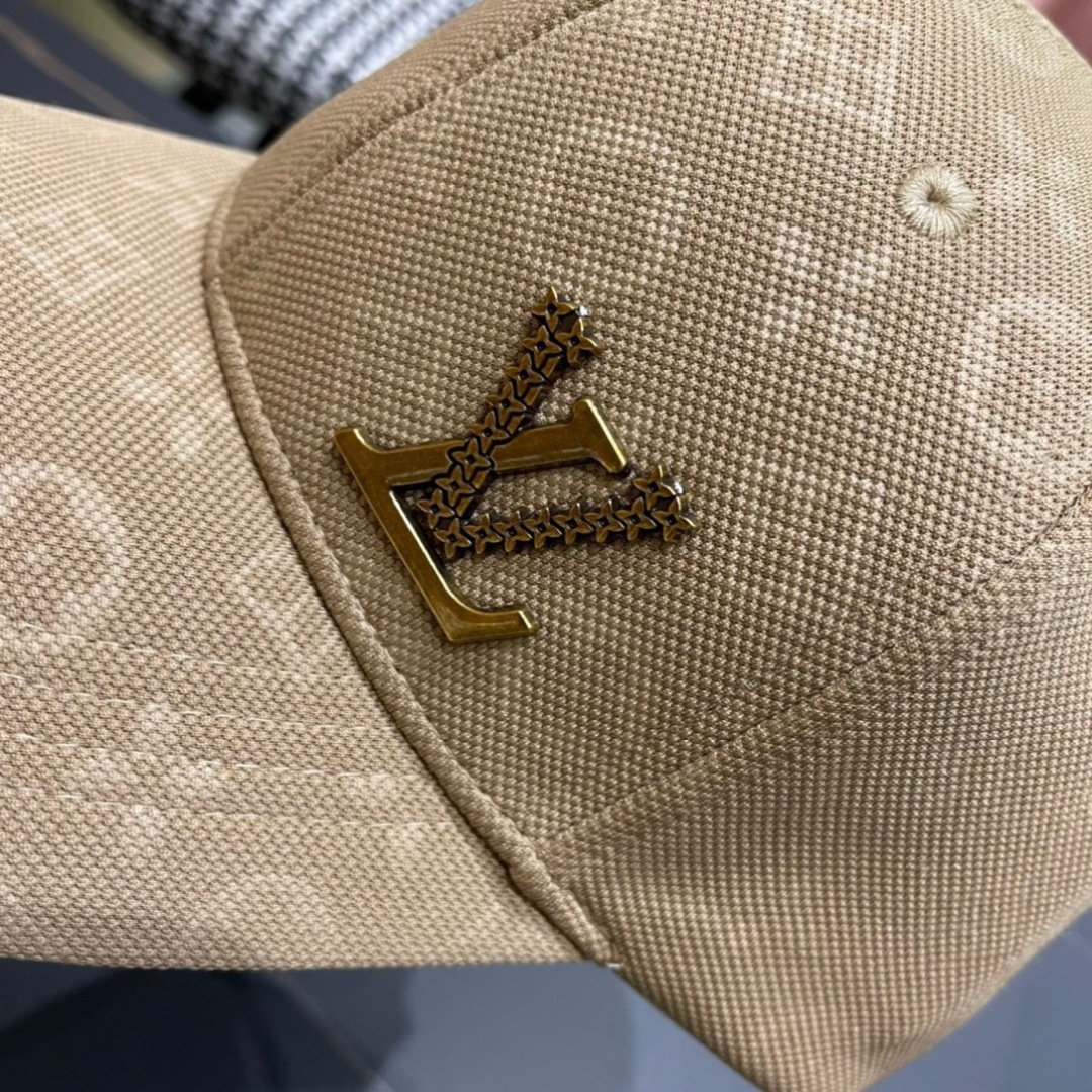 🧢LV路易威登2024官网高版出货，经典棒球帽，非常经典的经典，四季可用，出门必备，非常显脸小