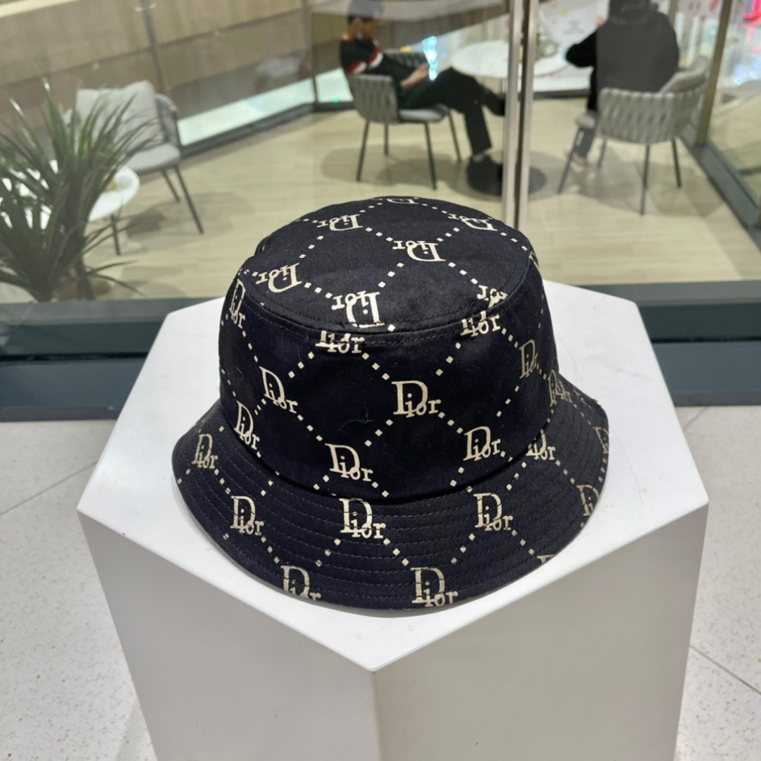 高版本 👒Dior迪奥👒新品迪奥渔夫帽，ab机场look，质量代购版本，适合日常穿搭的一款渔夫帽