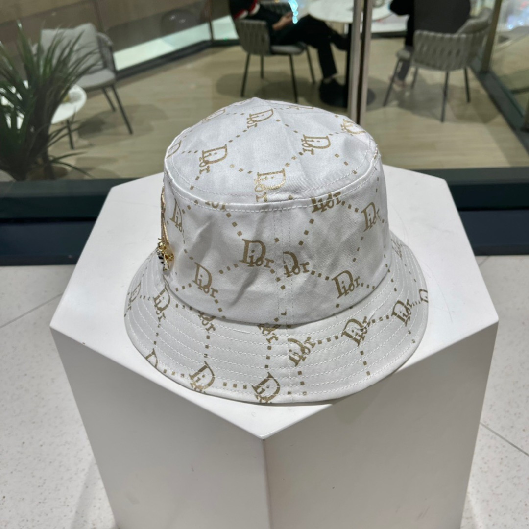 高版本 👒Dior迪奥👒新品迪奥渔夫帽，ab机场look，质量代购版本，适合日常穿搭的一款渔夫帽