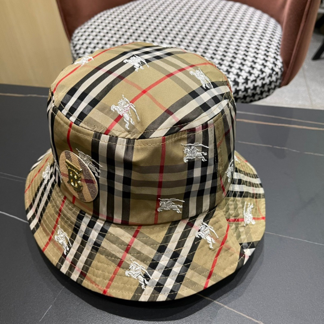 Burberry（巴宝莉）原单渔夫帽 专柜热卖轻盈透气。完美版型，独家实物拍摄，男女适用！