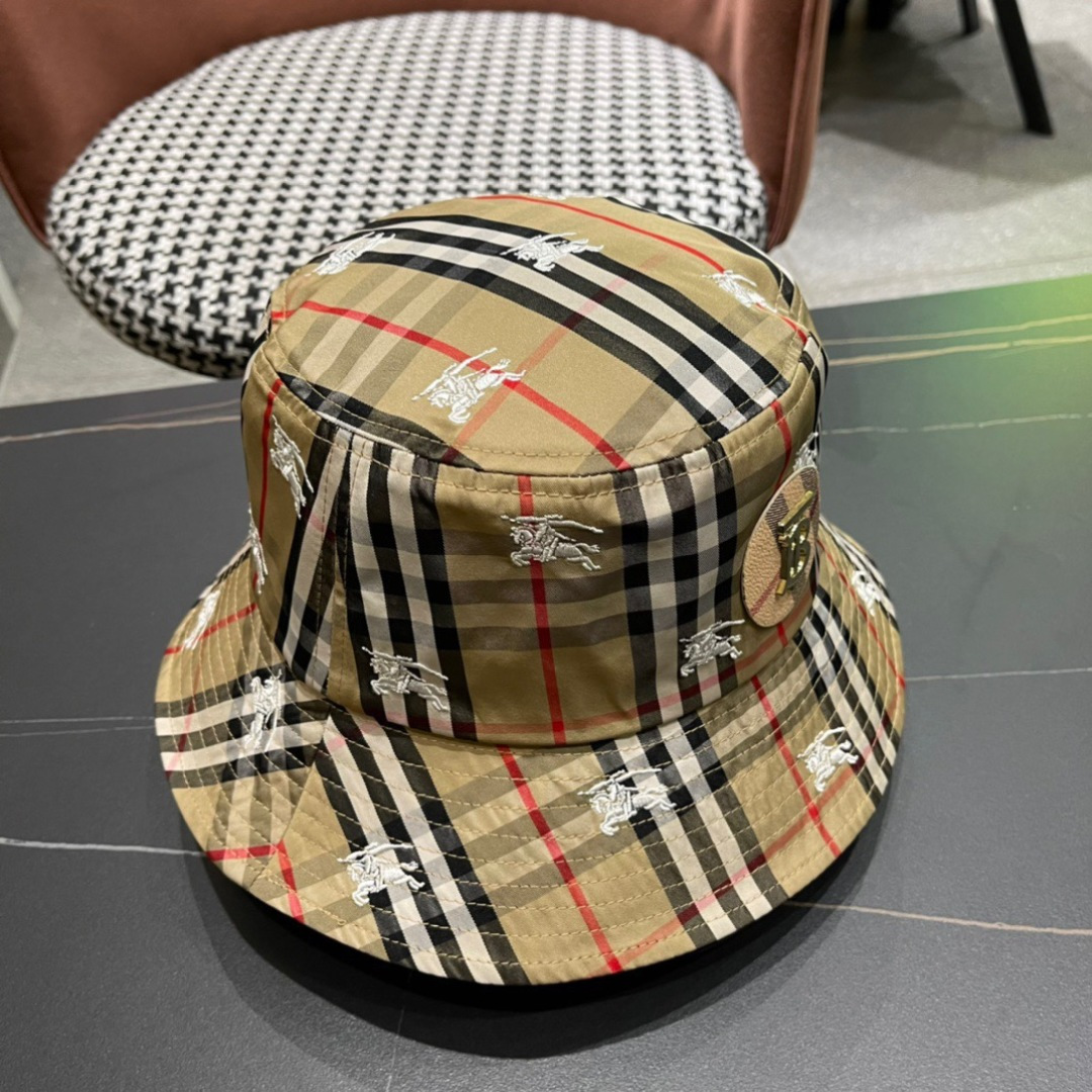 Burberry（巴宝莉）原单渔夫帽 专柜热卖轻盈透气。完美版型，独家实物拍摄，男女适用！