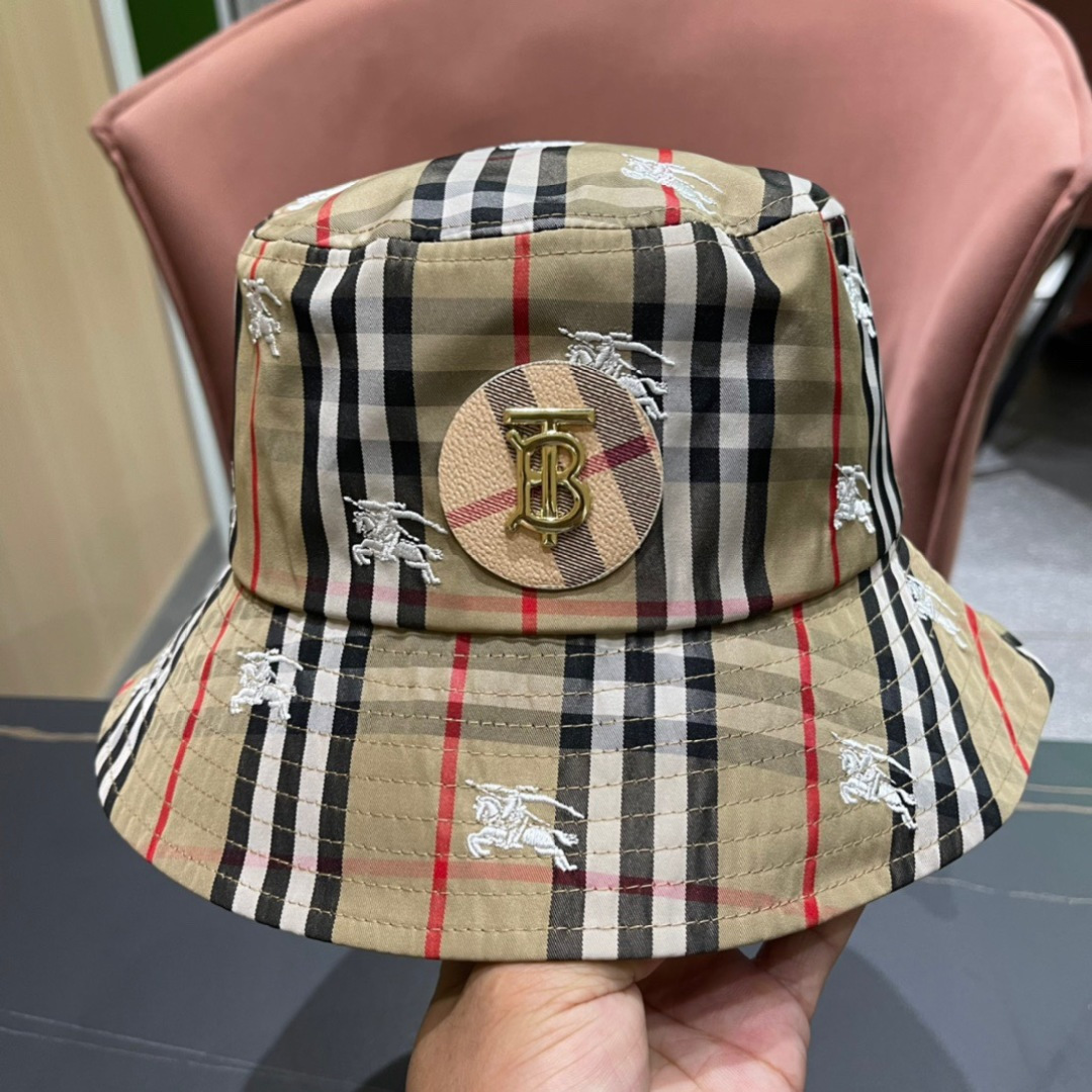 Burberry（巴宝莉）原单渔夫帽 专柜热卖轻盈透气。完美版型，独家实物拍摄，男女适用！