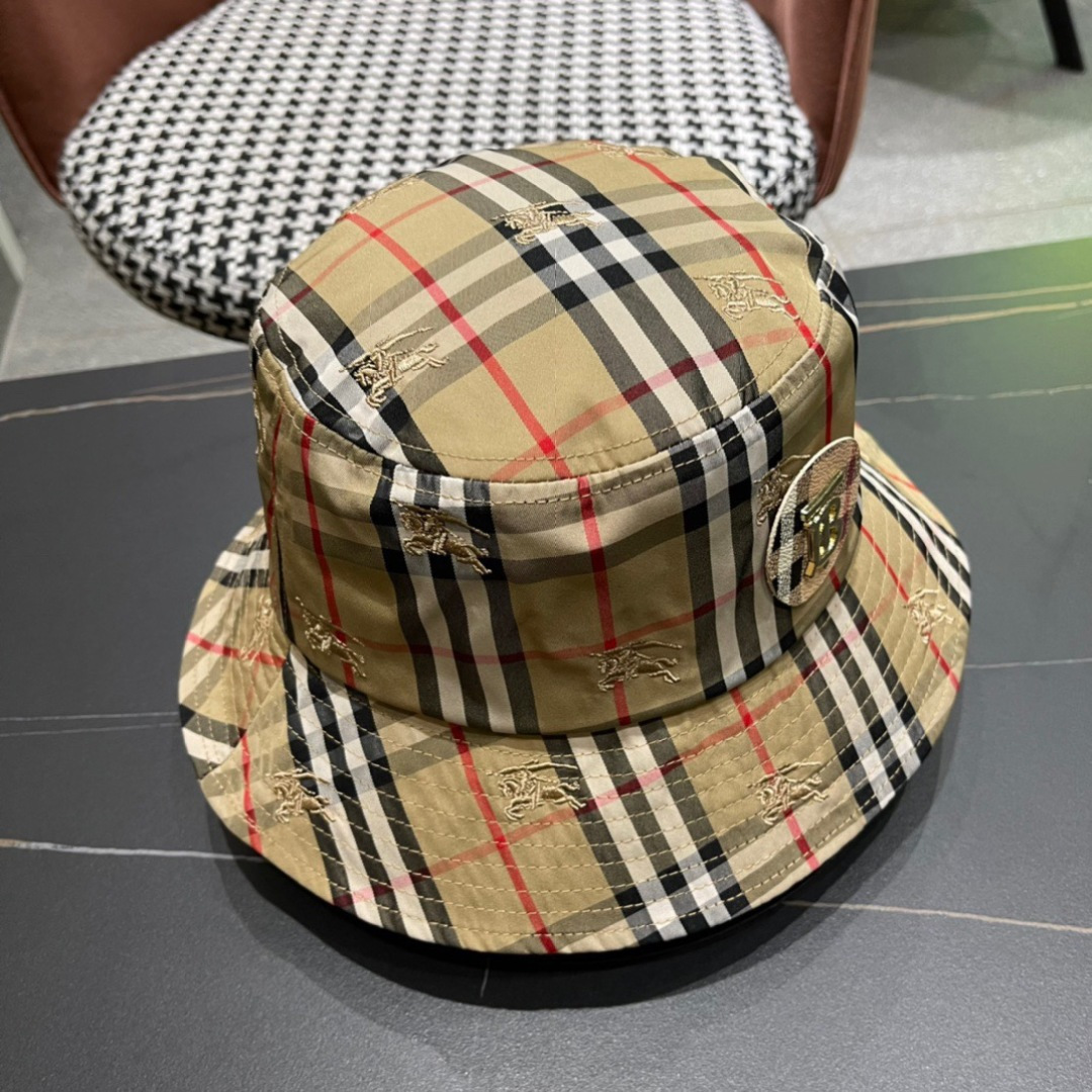 Burberry（巴宝莉）原单渔夫帽 专柜热卖轻盈透气。完美版型，独家实物拍摄，男女适用！