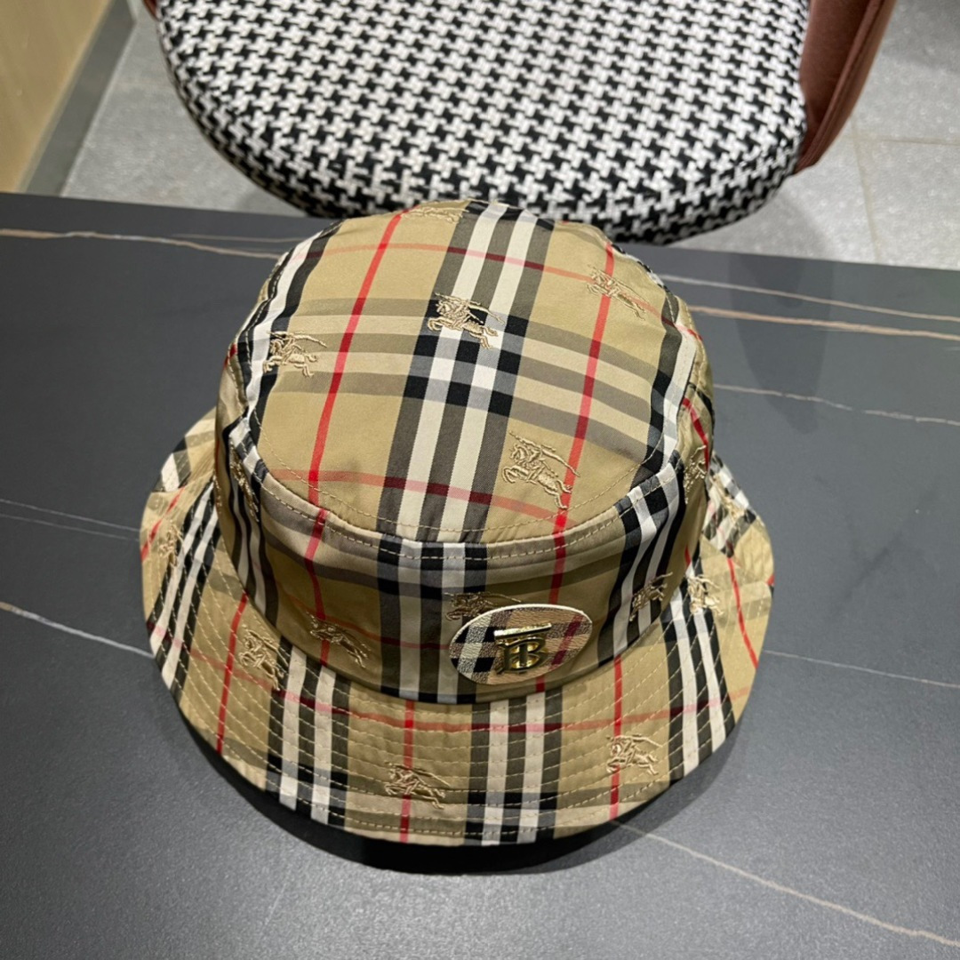 Burberry（巴宝莉）原单渔夫帽 专柜热卖轻盈透气。完美版型，独家实物拍摄，男女适用！