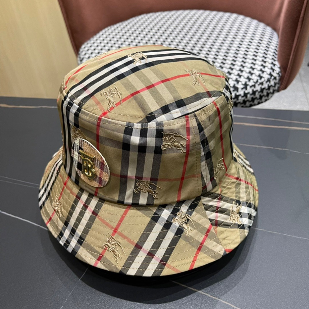 Burberry（巴宝莉）原单渔夫帽 专柜热卖轻盈透气。完美版型，独家实物拍摄，男女适用！