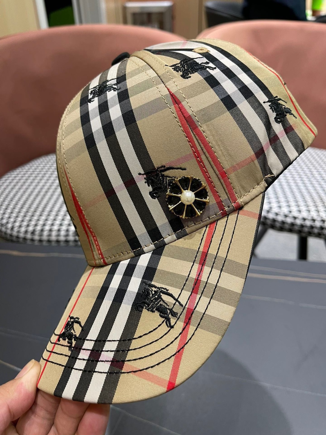  巴宝莉 2024新款棒球帽，大牌同步，超好搭配，出货！