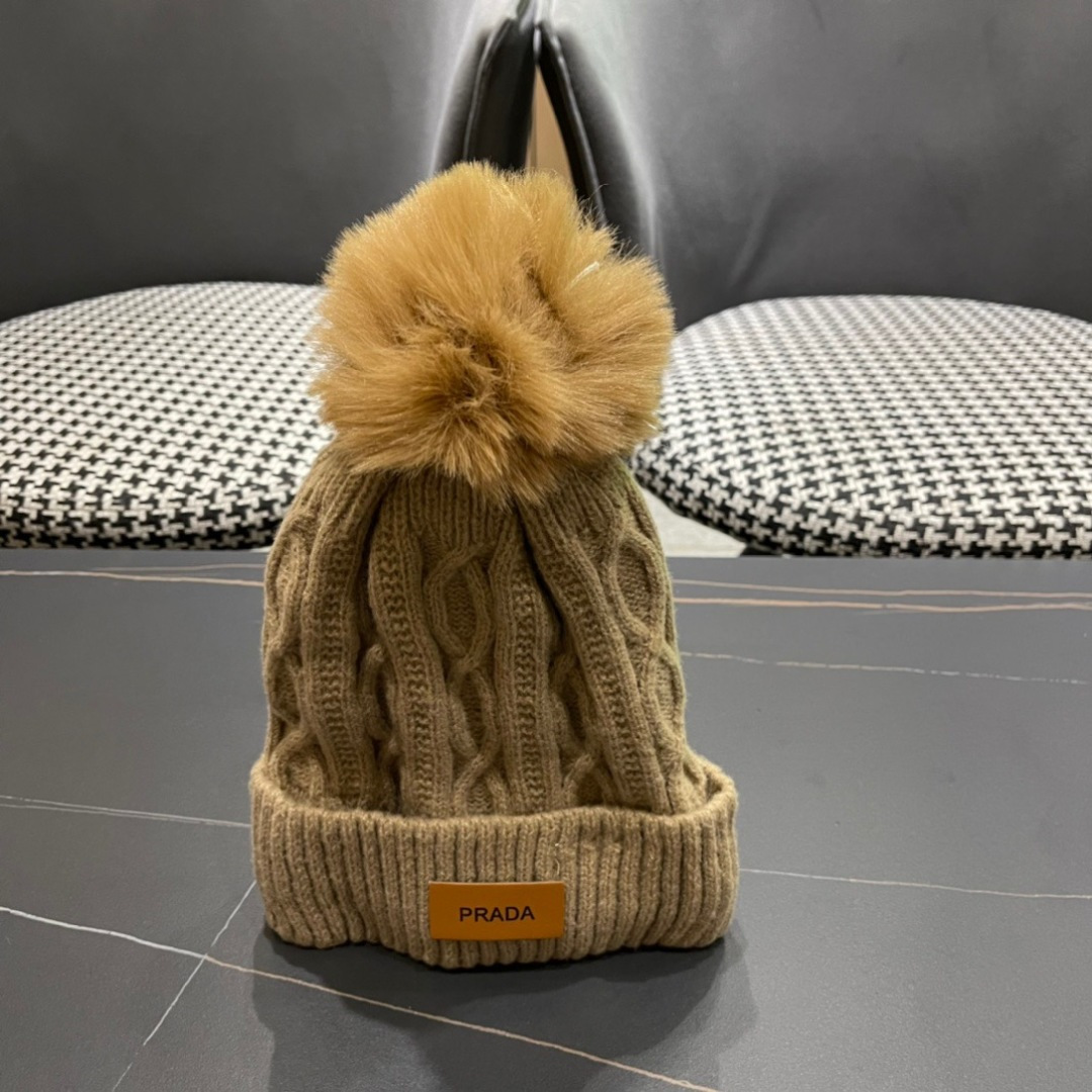 PRADA普拉达 新款毛绒针织帽子女冬保暖护耳显脸小秋冬毛线帽