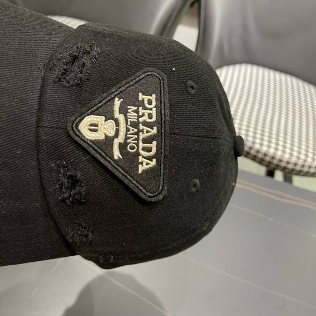 普拉达Prada 2024新款经典三角标棒球帽🧢万能必留款 戴一万年都好看 日常刚需 颜色完美 帽型正点