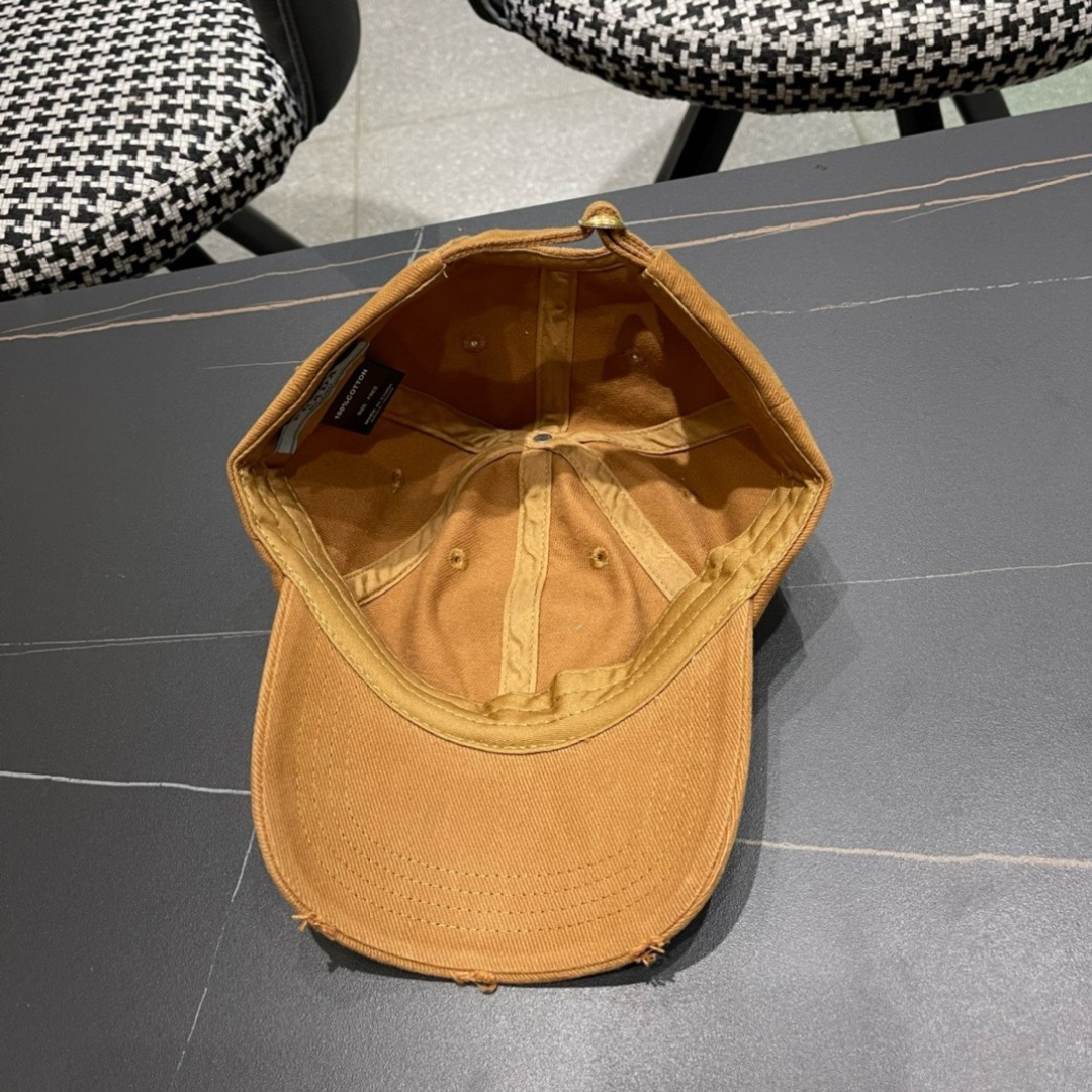 普拉达Prada 2024新款经典三角标棒球帽🧢万能必留款 戴一万年都好看 日常刚需 颜色完美 帽型正点