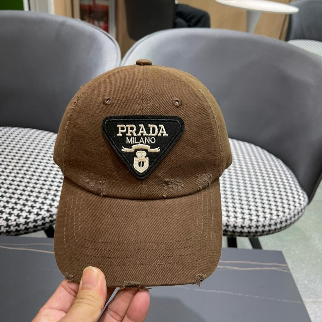 普拉达Prada 2024新款经典三角标棒球帽🧢万能必留款 戴一万年都好看 日常刚需 颜色完美 帽型正点