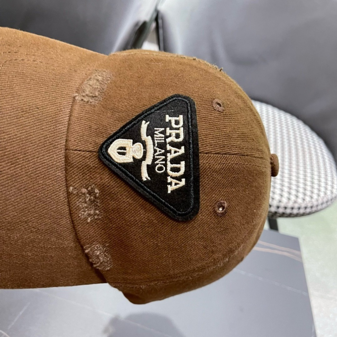 普拉达Prada 2024新款经典三角标棒球帽🧢万能必留款 戴一万年都好看 日常刚需 颜色完美 帽型正点