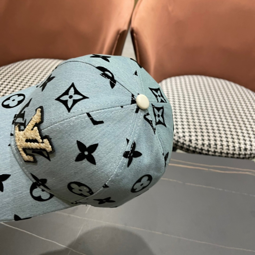 LV路易威登2024原单棒球帽 专柜热卖款纯棉内里，轻盈透气。完美版型，对格精准无误，原厂品质，独家实物