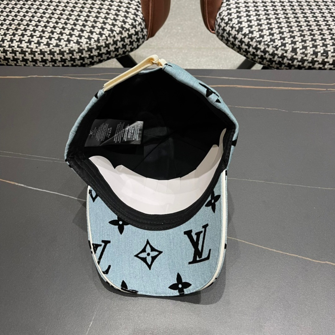 LV路易威登2024原单棒球帽 专柜热卖款纯棉内里，轻盈透气。完美版型，对格精准无误，原厂品质，独家实物
