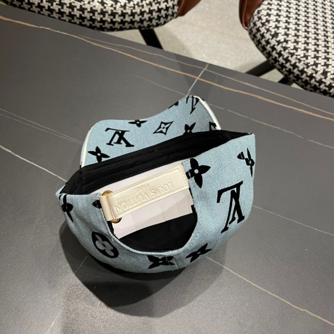 LV路易威登2024原单棒球帽 专柜热卖款纯棉内里，轻盈透气。完美版型，对格精准无误，原厂品质，独家实物