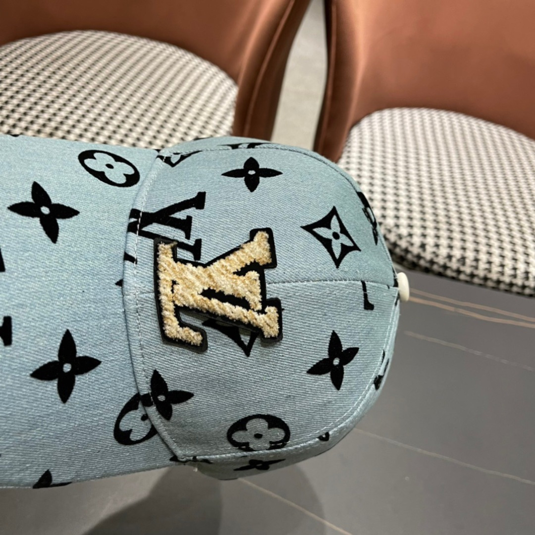 LV路易威登2024原单棒球帽 专柜热卖款纯棉内里，轻盈透气。完美版型，对格精准无误，原厂品质，独家实物