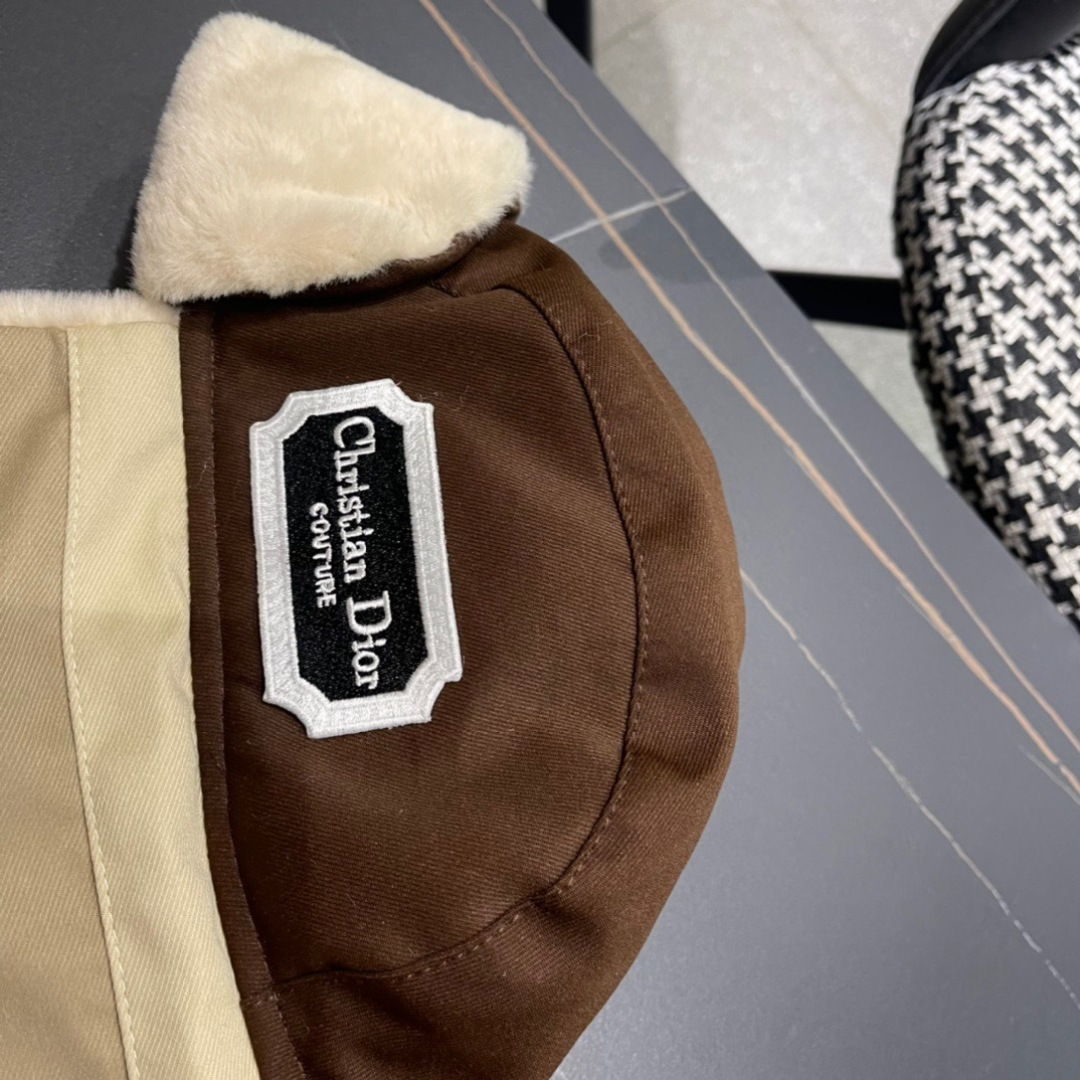 DIOR迪奥 加绒雷锋帽子女防风防寒东北帽百搭加厚飞行员护耳帽