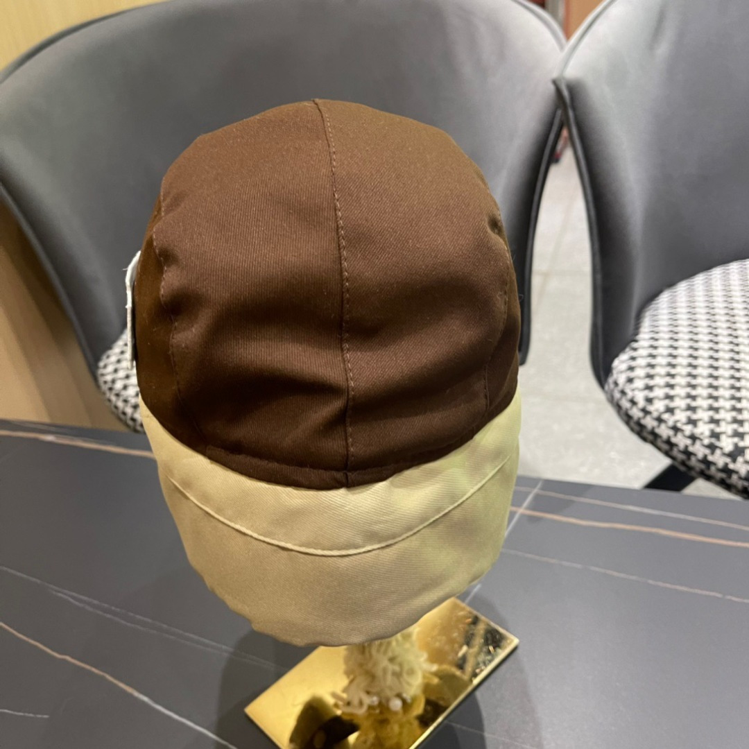 DIOR迪奥 加绒雷锋帽子女防风防寒东北帽百搭加厚飞行员护耳帽