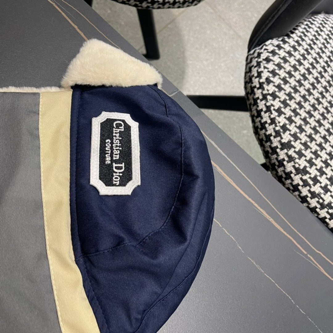 DIOR迪奥 加绒雷锋帽子女防风防寒东北帽百搭加厚飞行员护耳帽