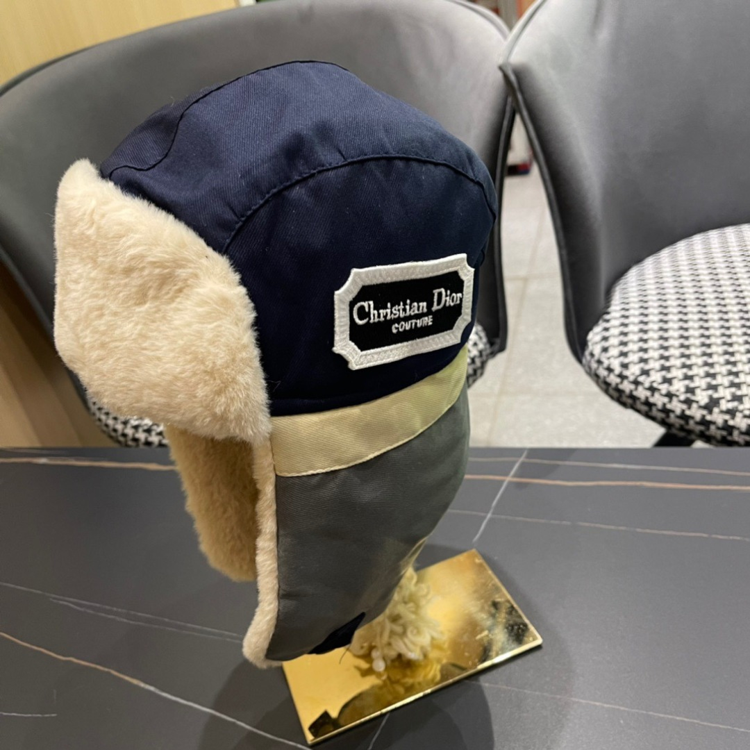 DIOR迪奥 加绒雷锋帽子女防风防寒东北帽百搭加厚飞行员护耳帽