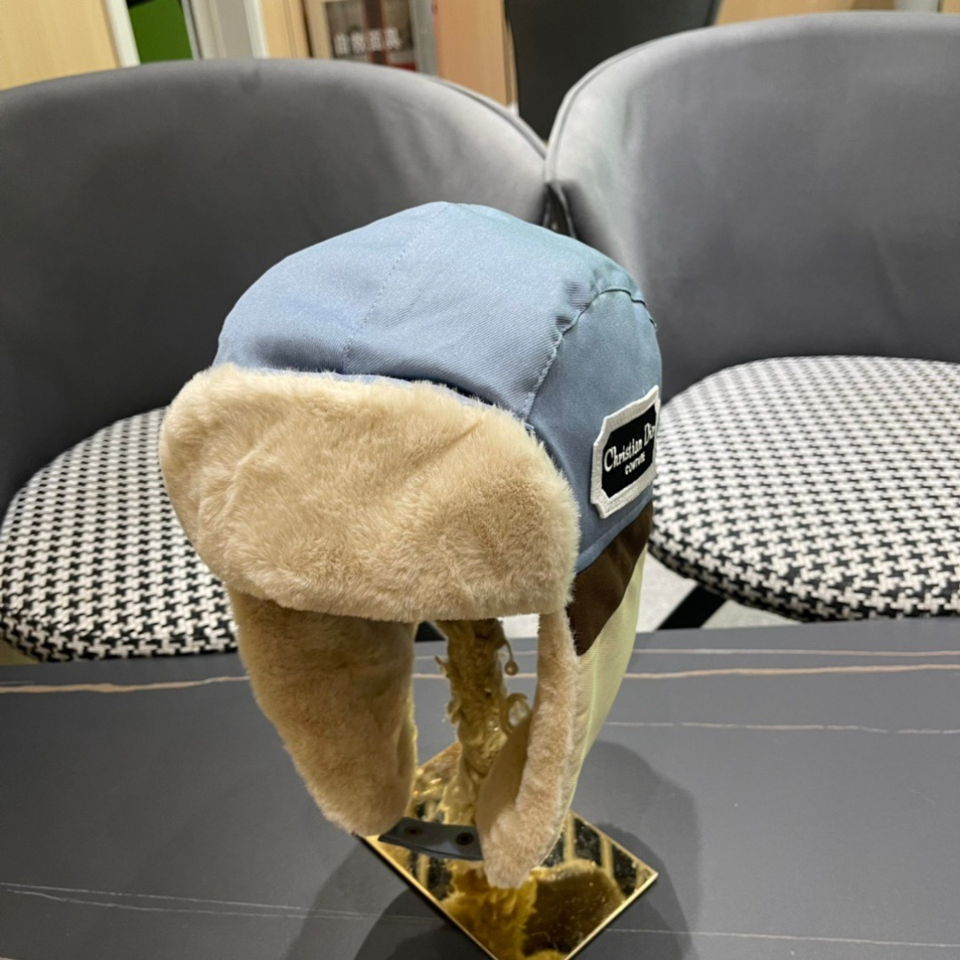 DIOR迪奥 加绒雷锋帽子女防风防寒东北帽百搭加厚飞行员护耳帽