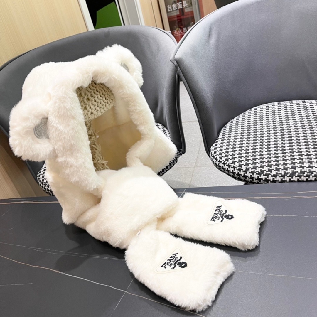 Prada New Girl’s Winter Accessories: Velvet Gloves, Hat, and Scarf - 图片 4
