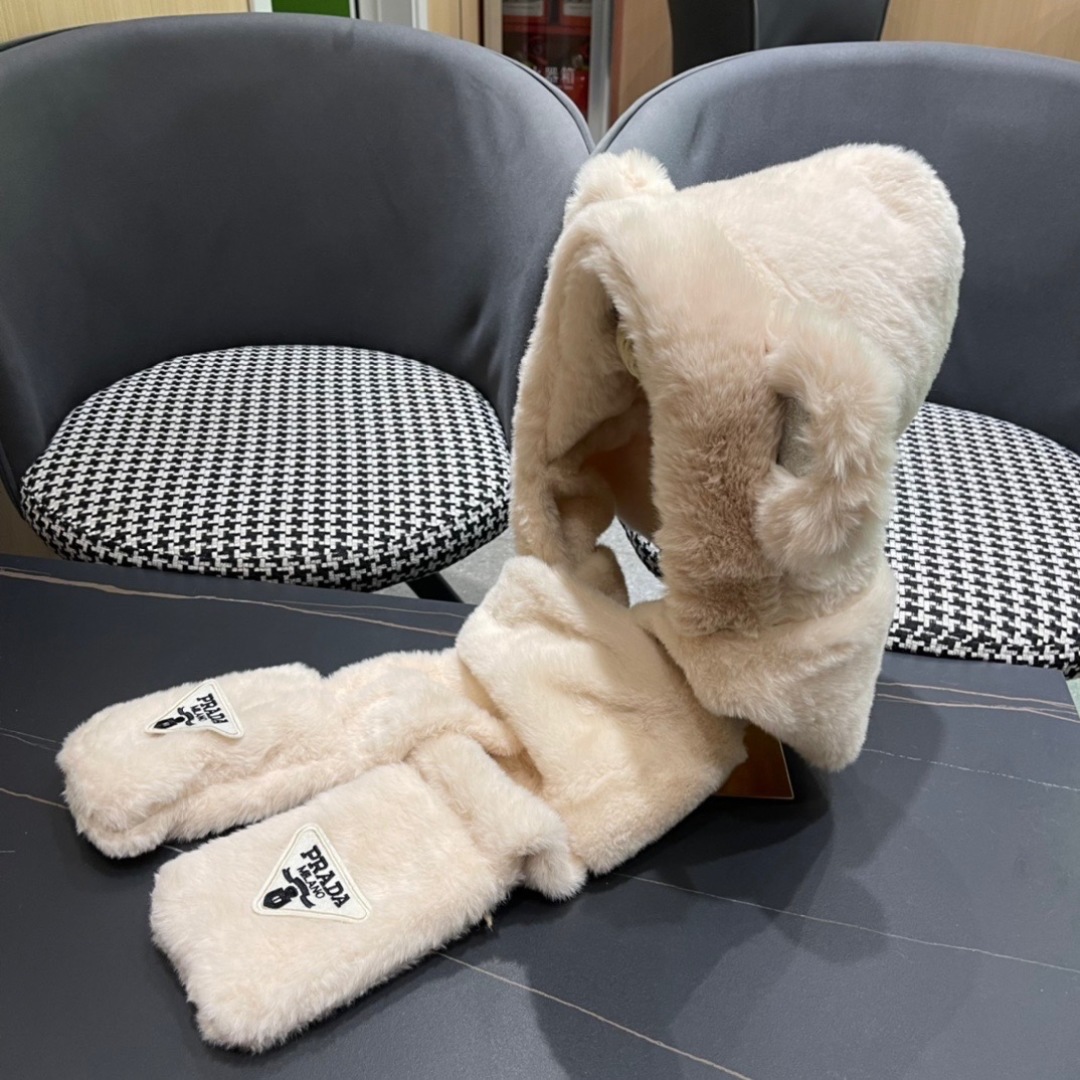 “Prada Autumn/Winter: New Girl’s Warm Velvet Gloves, Hat, and Scarf Set” - 图片 3