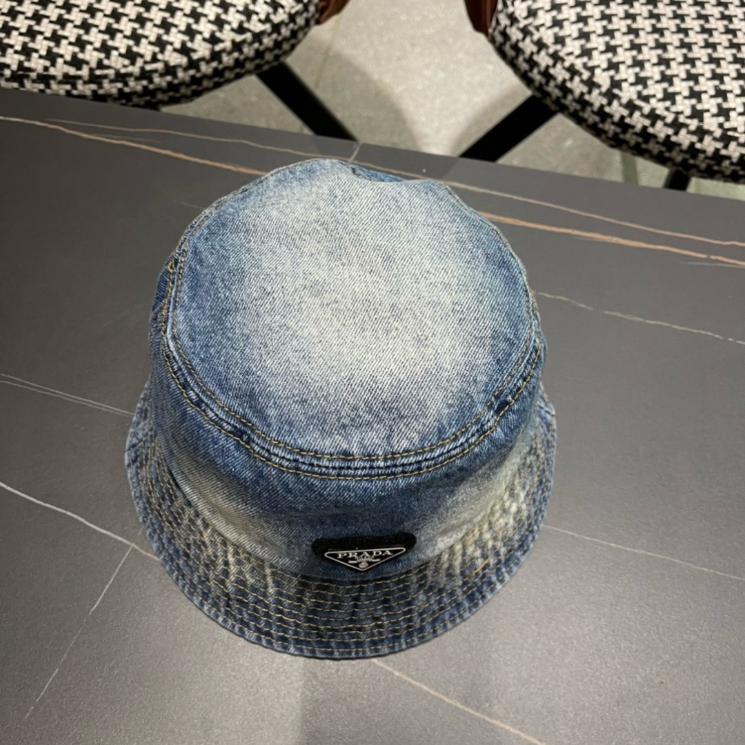P经典款普拉达🧢牛仔渔夫帽，水洗渐变效果，出街标配
