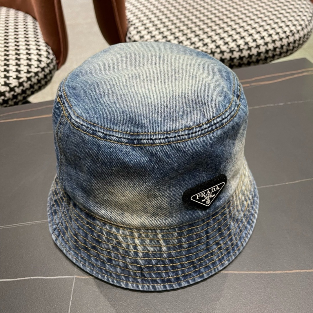 P经典款普拉达🧢牛仔渔夫帽，水洗渐变效果，出街标配