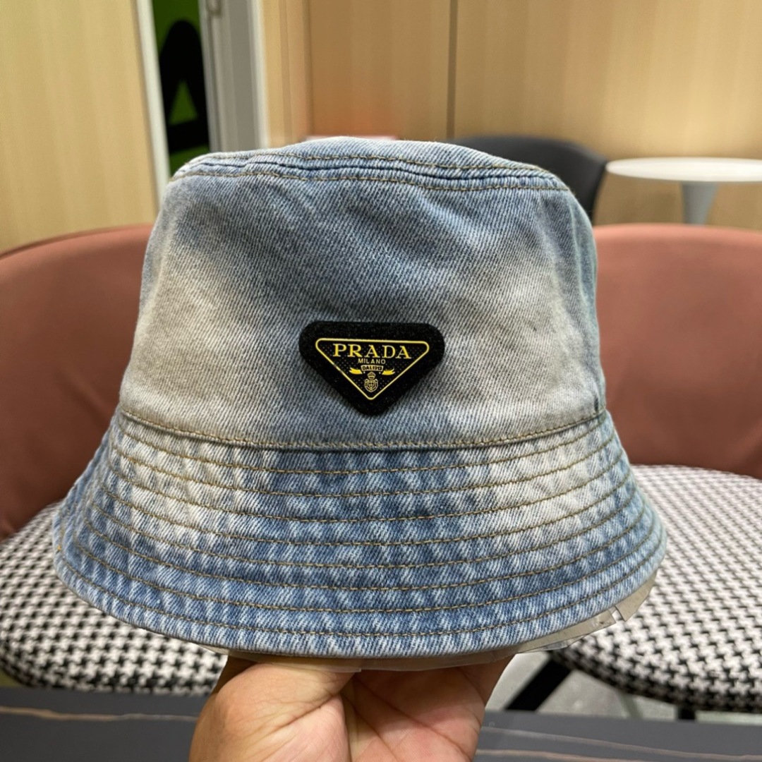 P经典款普拉达🧢牛仔渔夫帽，水洗渐变效果，出街标配