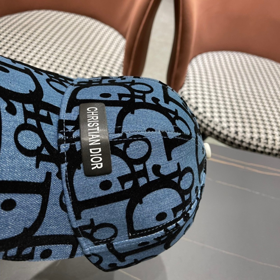 Dior迪奥2024新‮棒款‬球帽，鸭舌帽，原‮品单‬质，跑‮多量‬色