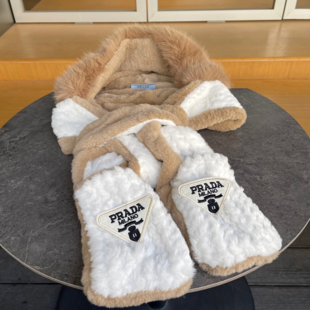 Prada’s 2024 Autumn/Winter Collection: Warm Float Cap Gloves Trio - 图片 8