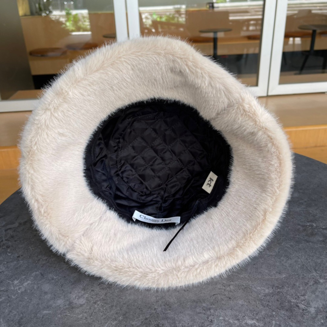DIOR迪奥韩版2024韩版毛绒渔夫帽女秋冬季保暖显脸小东北盆帽渔夫帽