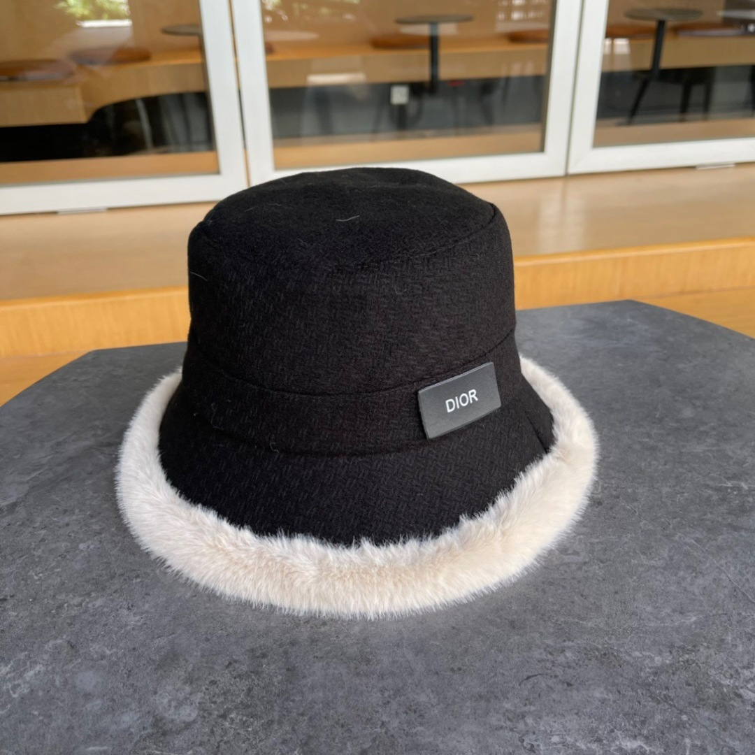 DIOR迪奥韩版2024韩版毛绒渔夫帽女秋冬季保暖显脸小东北盆帽渔夫帽