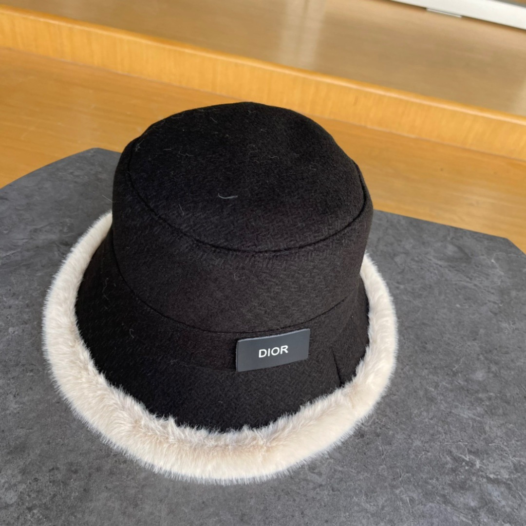 DIOR迪奥韩版2024韩版毛绒渔夫帽女秋冬季保暖显脸小东北盆帽渔夫帽
