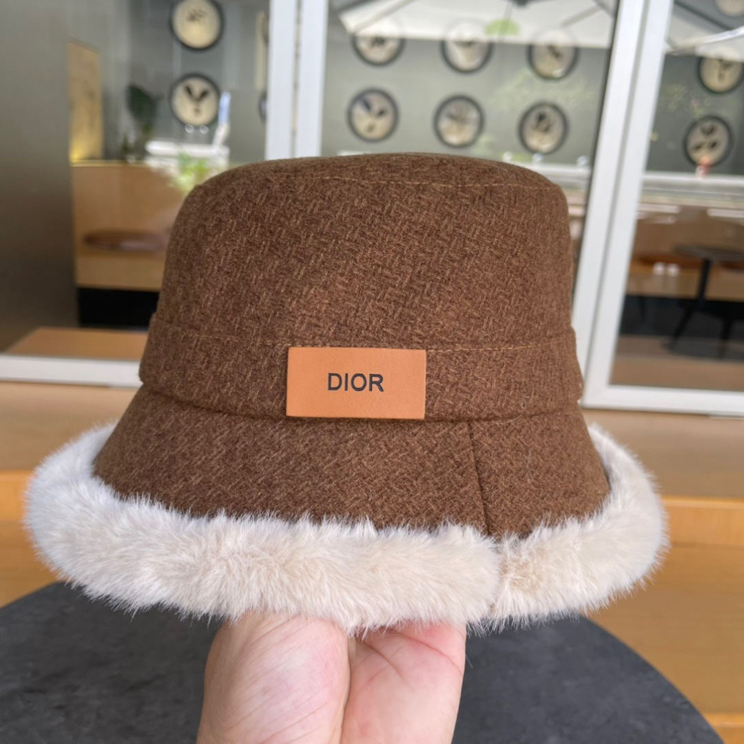 DIOR迪奥韩版2024韩版毛绒渔夫帽女秋冬季保暖显脸小东北盆帽渔夫帽