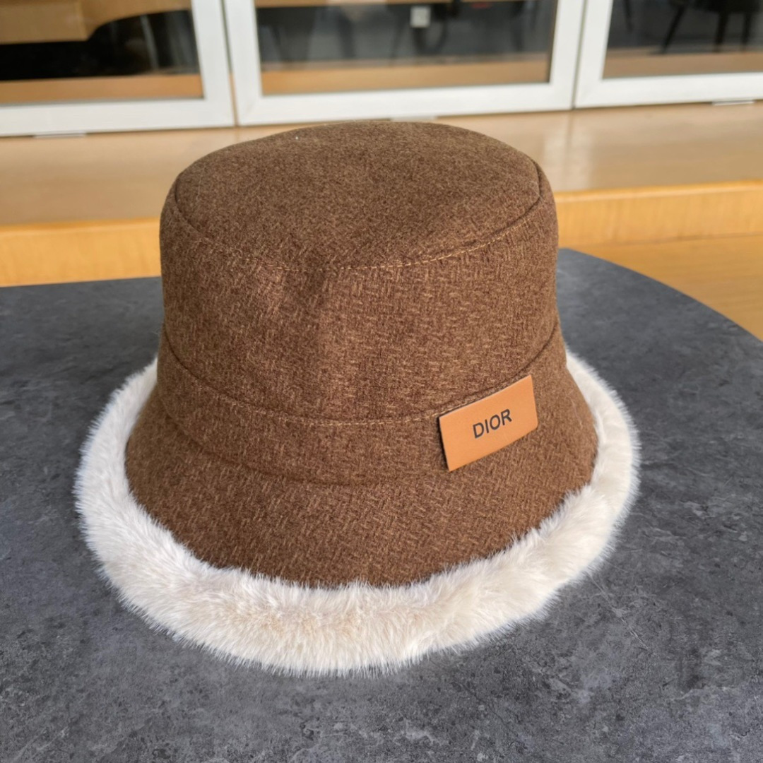 DIOR迪奥韩版2024韩版毛绒渔夫帽女秋冬季保暖显脸小东北盆帽渔夫帽