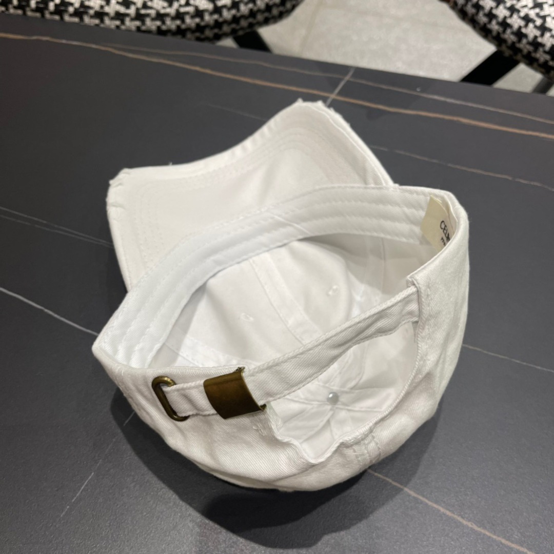  赛林春季新品棒球帽！春天挡风，夏天防晒必备单品！颜色大气！款式新颖别致好搭配衣服！高端品质！随心搭配～