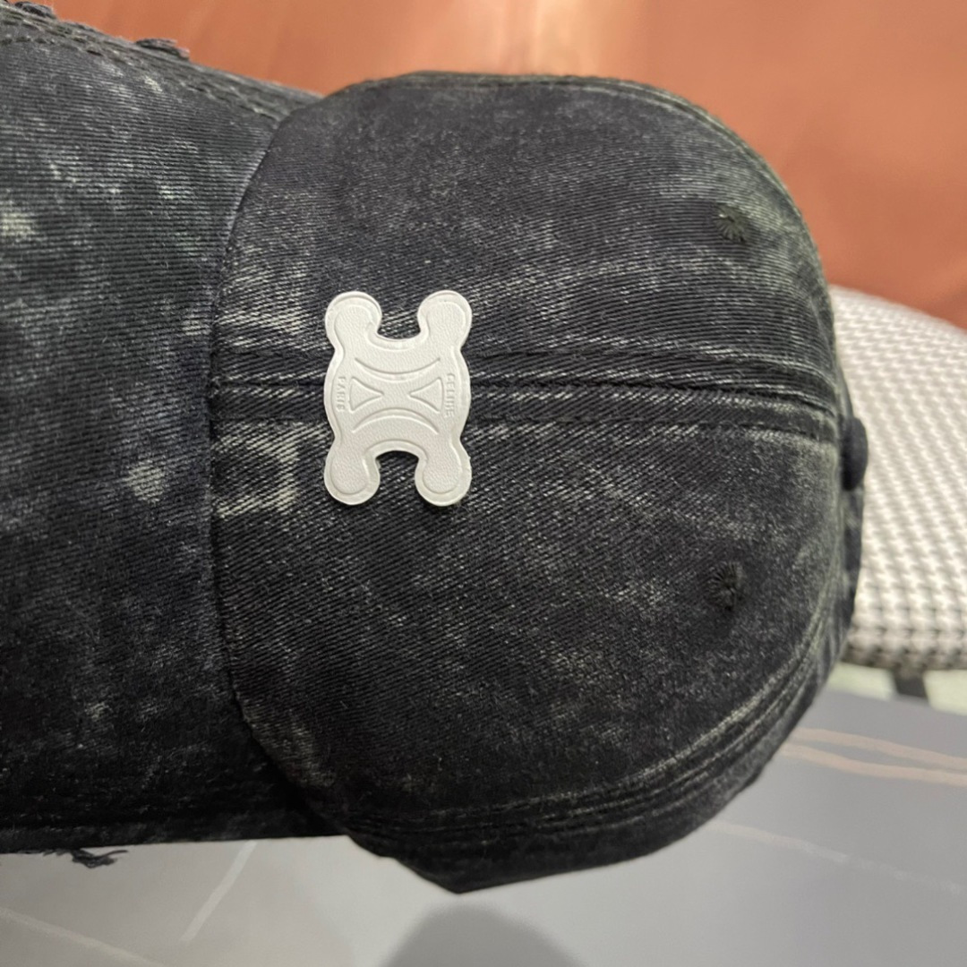  赛林春季新品棒球帽！春天挡风，夏天防晒必备单品！颜色大气！款式新颖别致好搭配衣服！高端品质！随心搭配～