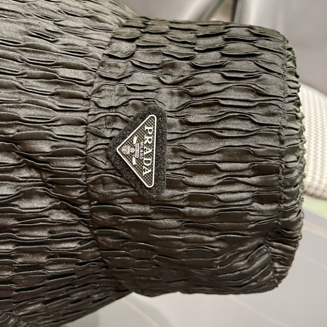 PRADA普拉达2024新款原单渔夫帽，出行度假必备